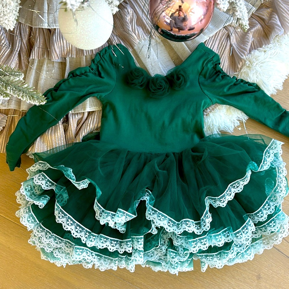 Dollcake Vintage Hero Green tutu size 4 long sleeves